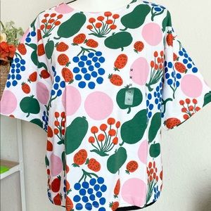 Marimekko x Uniqlo fruits print tee NWT